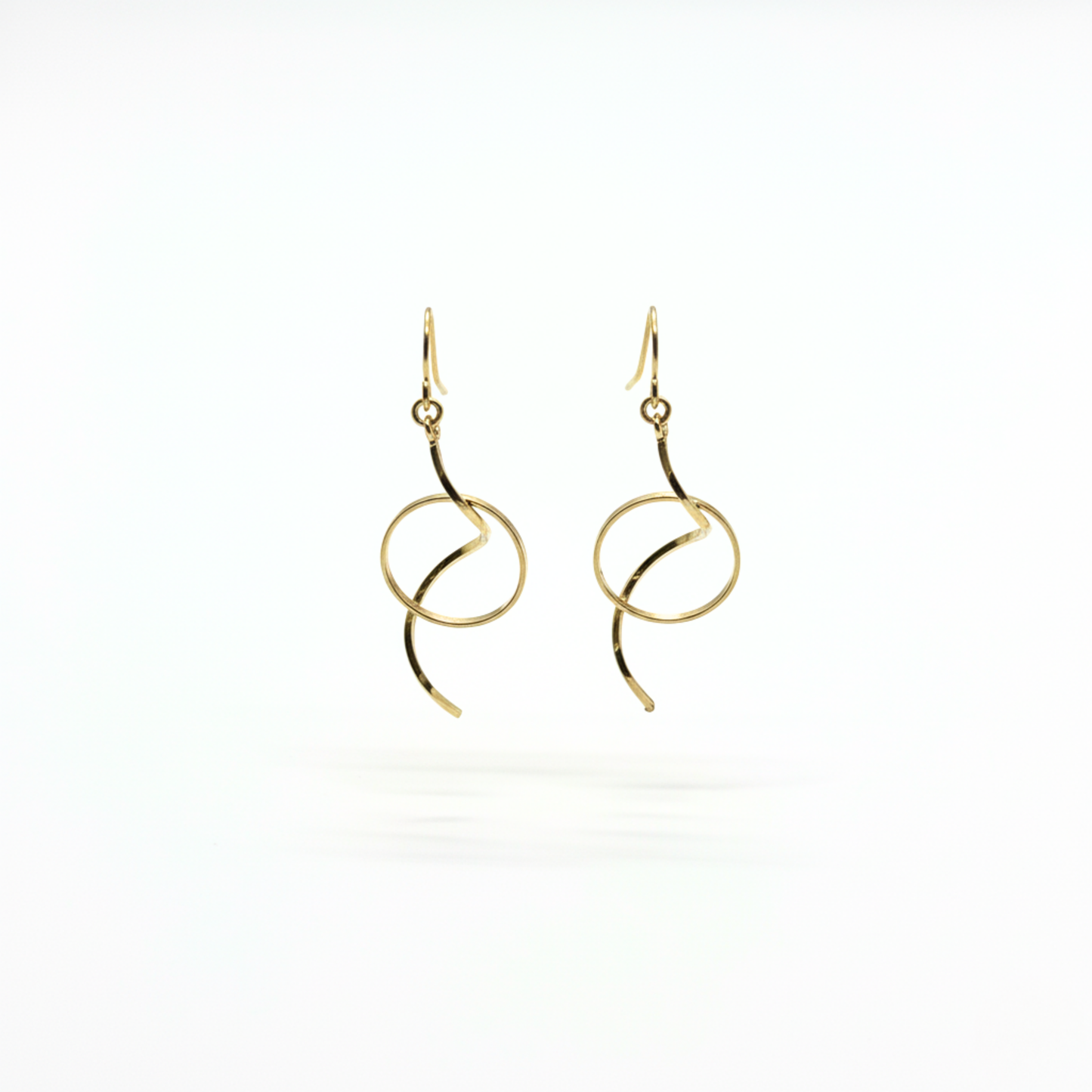 スウィルライン ピアス