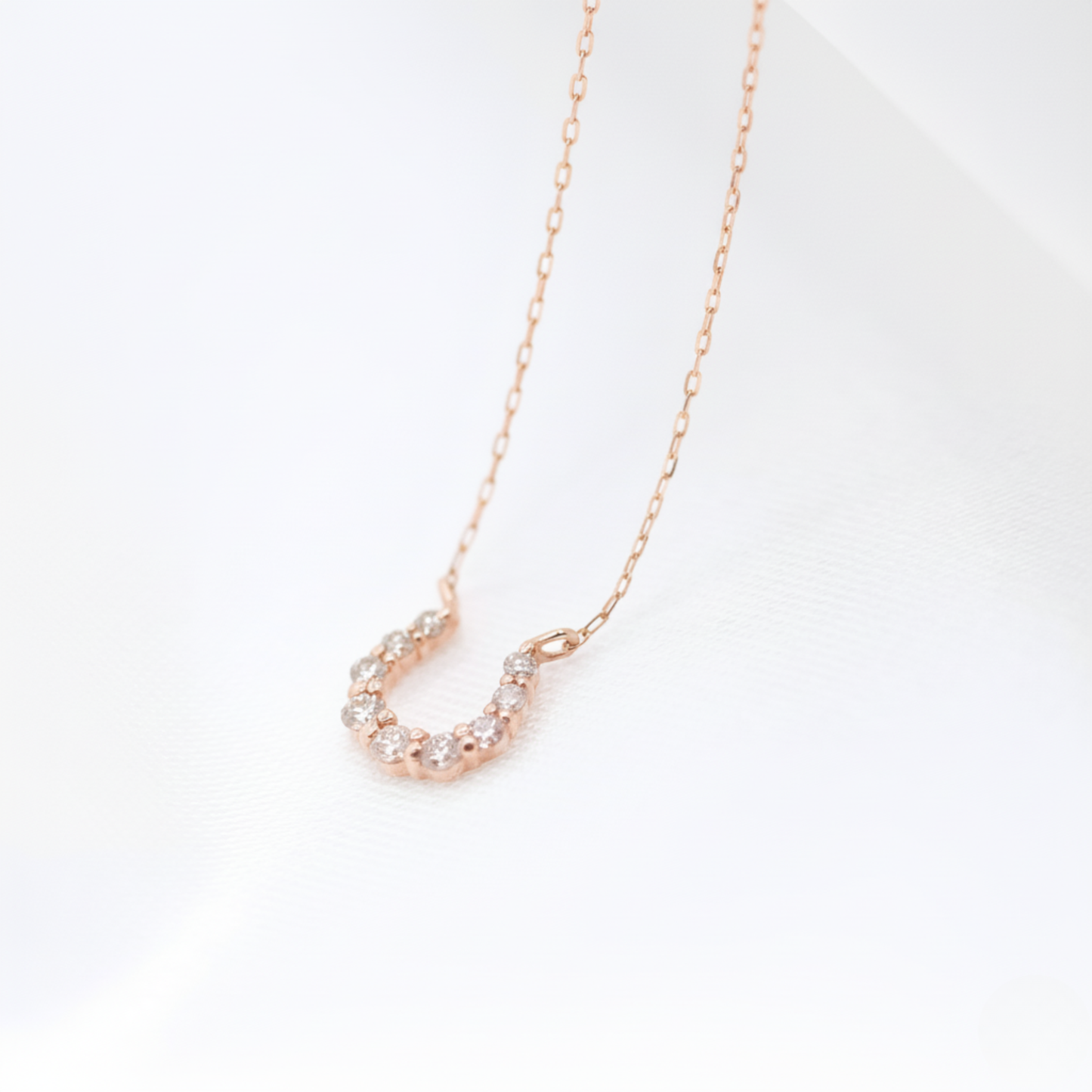 ホースシューラインネックレス