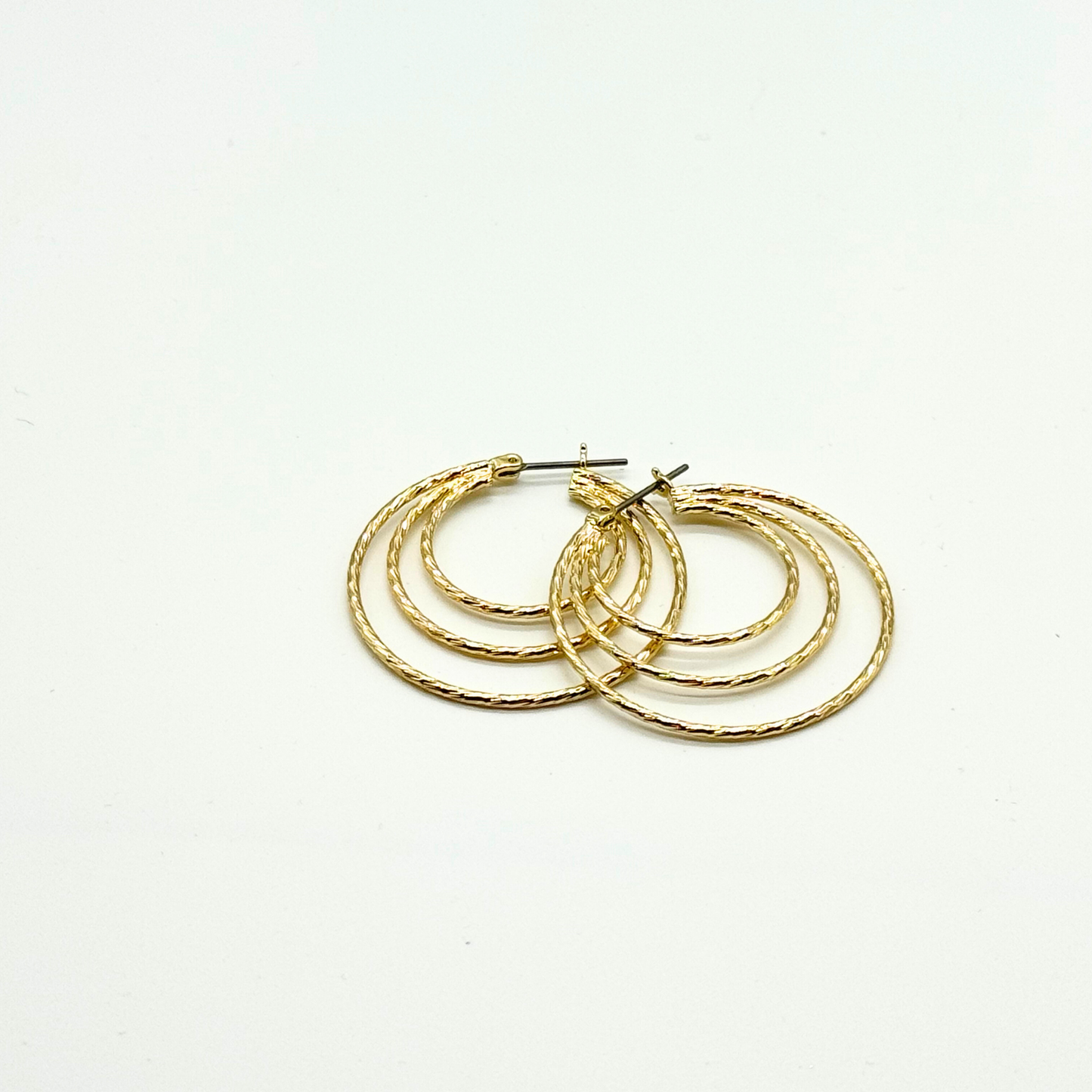 ツイストレイヤー ピアス